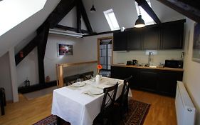 Bit Apartments